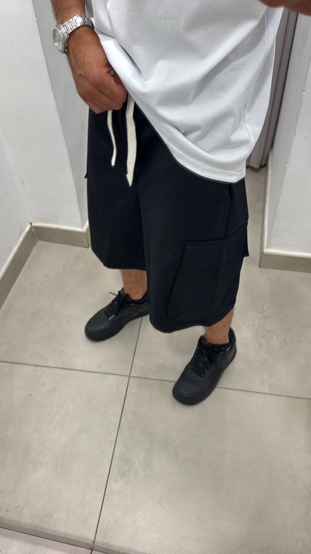 Bermuda modello cargo in tessuto leggero