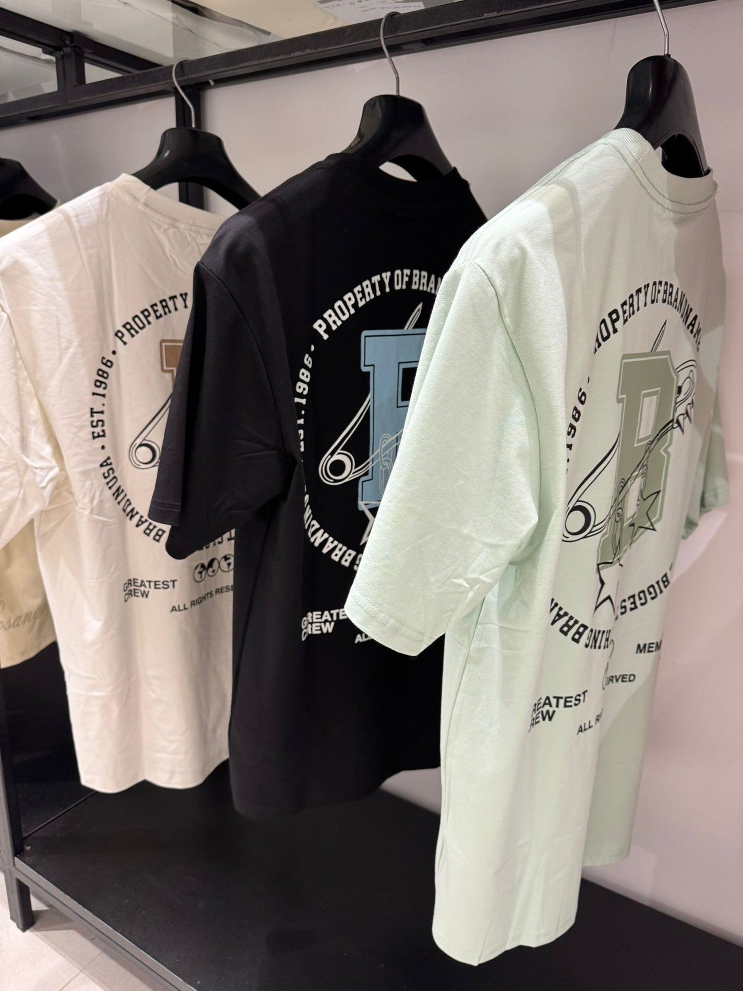T-shirt a maniche corte con stampa New Mentality