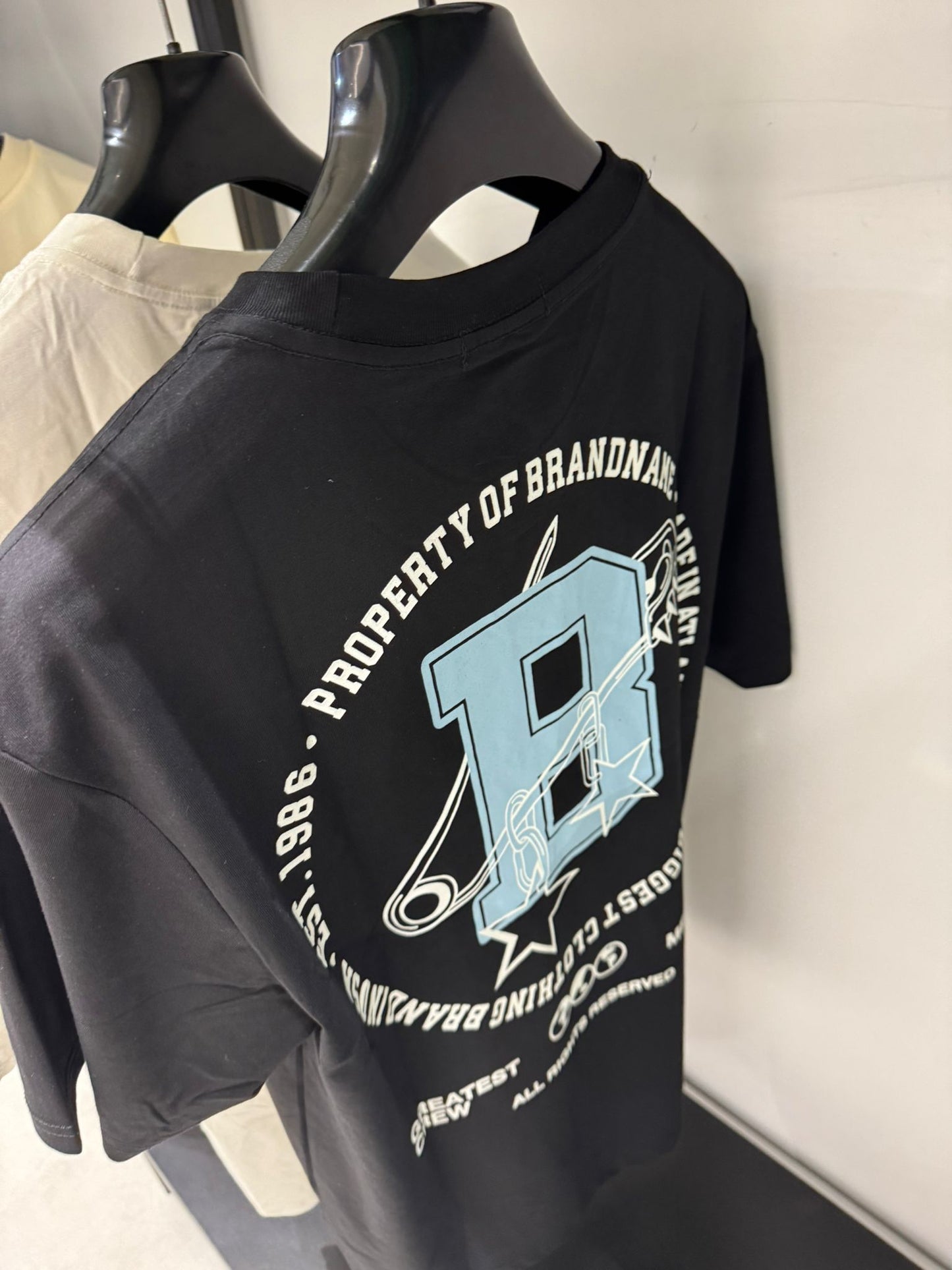 T-shirt a maniche corte con stampa New Mentality