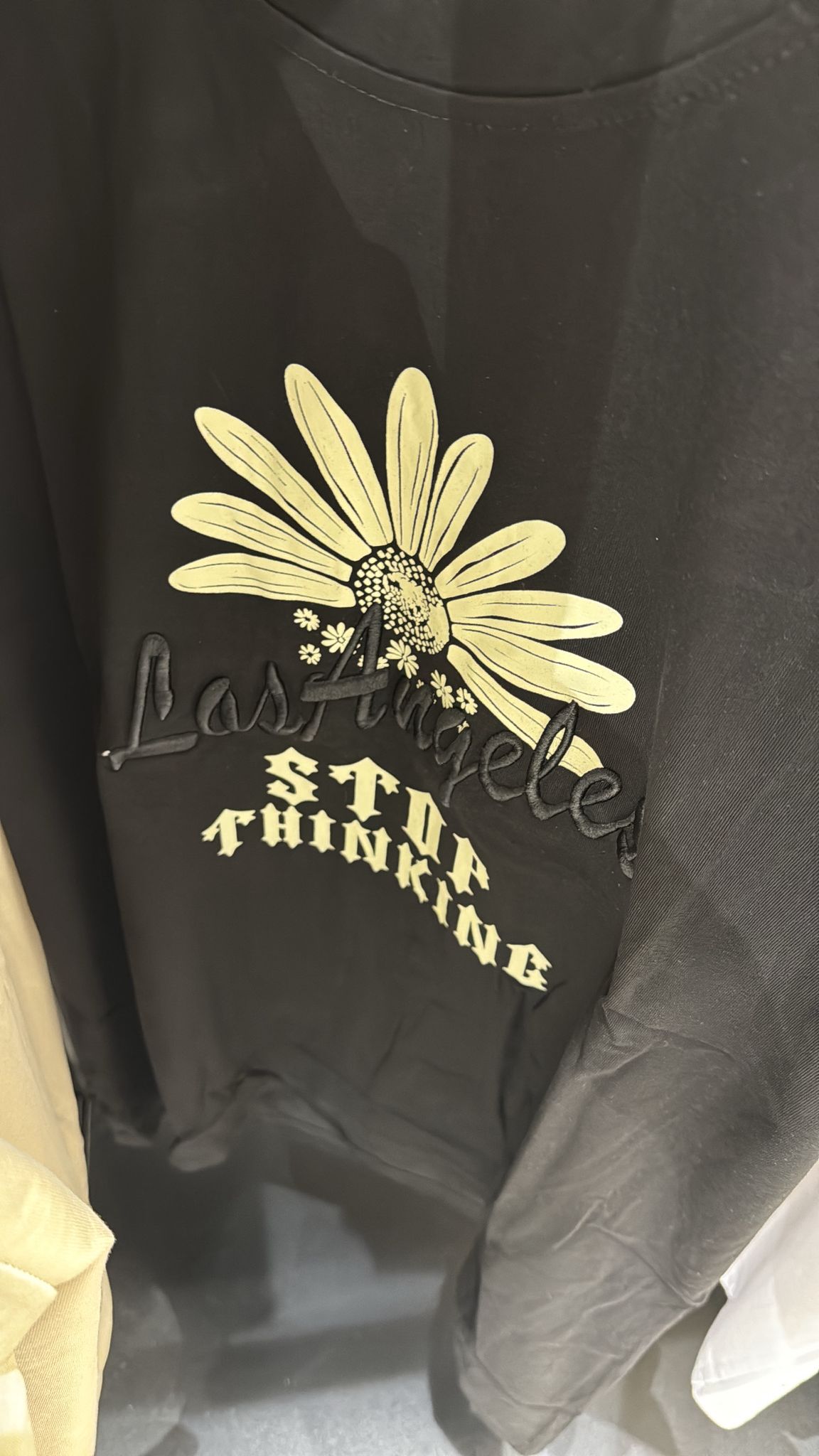 T-shirt a maniche corte con ricamo Los Angeles
