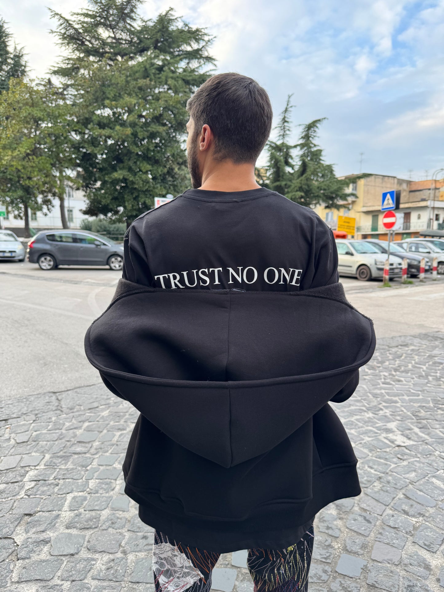 Felpa Con Zip TRUST NO ONE