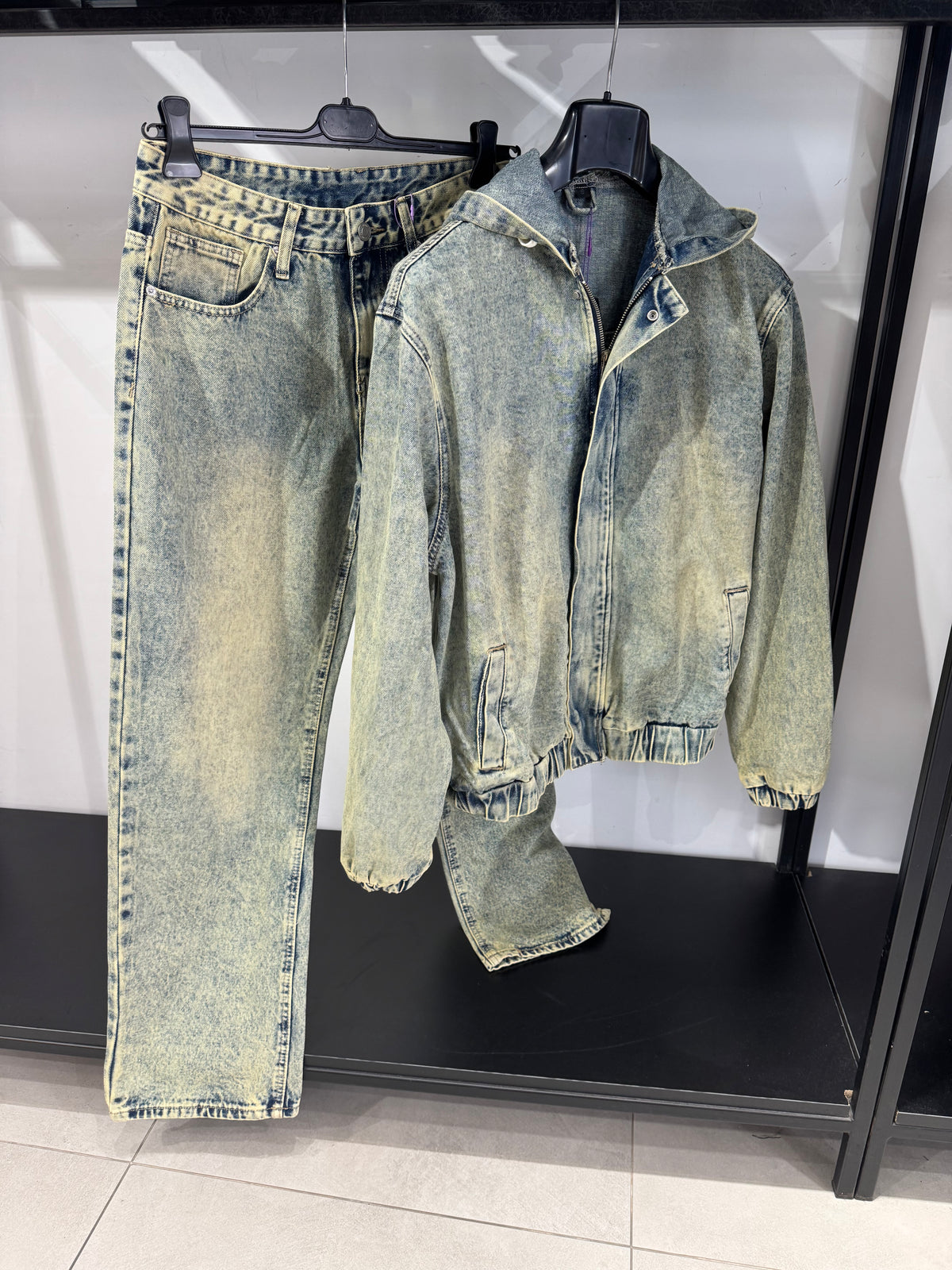 Coordinato Di Jeans chiaro