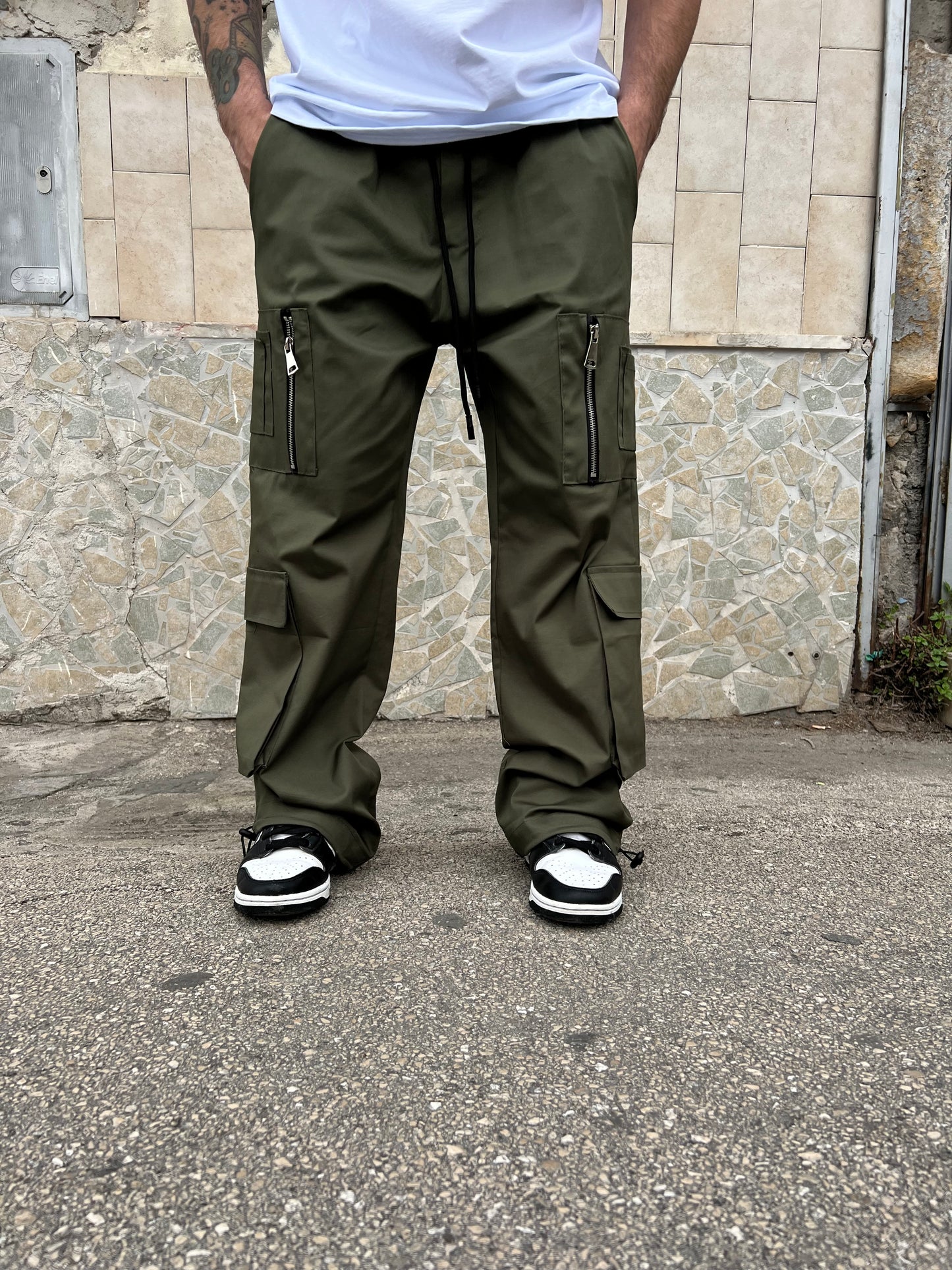 Pantaloni cargo con zip e coulisse