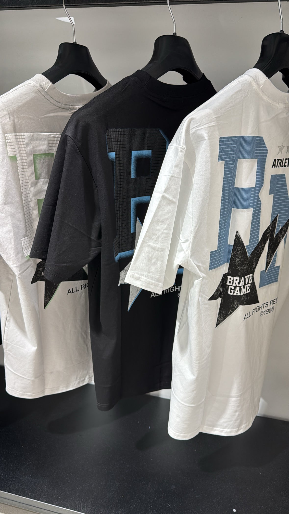 T-Shirt con stampa RN